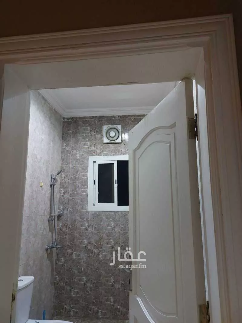 شقة للإيجار في شارع عبدالله بن ابي يحيى, حي الملك فهد, مدينة المدينه المنوره, منطقة المدينة المنورة 1 صورة