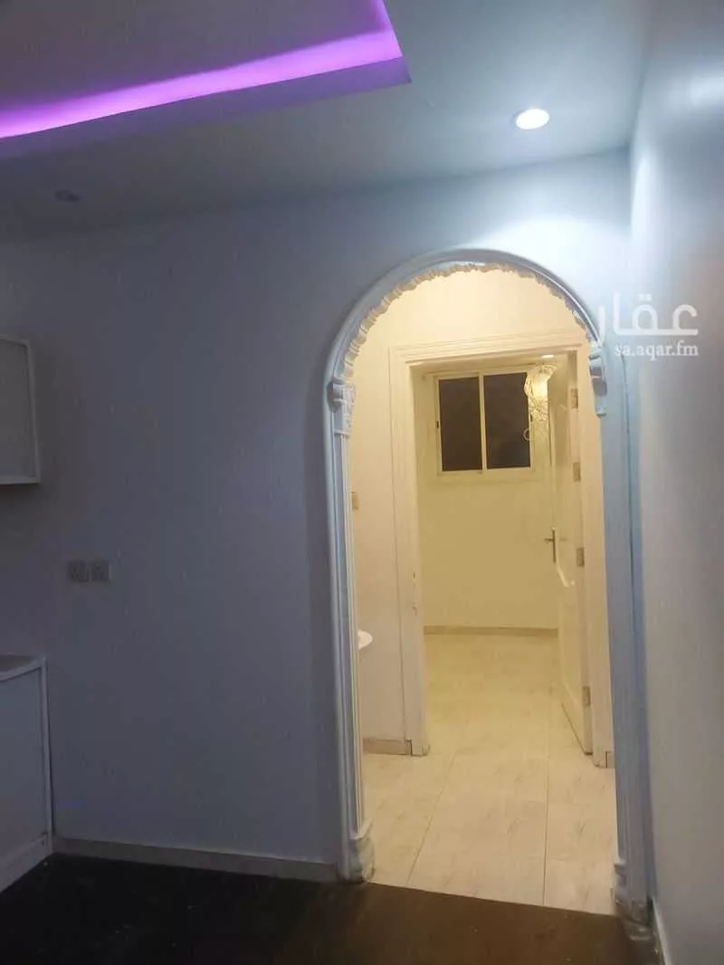 شقة للإيجار في شارع عبدالله ابن ابي يحيى, حي الملك فهد, مدينة المدينه المنوره, منطقة المدينة المنورة 1 صورة