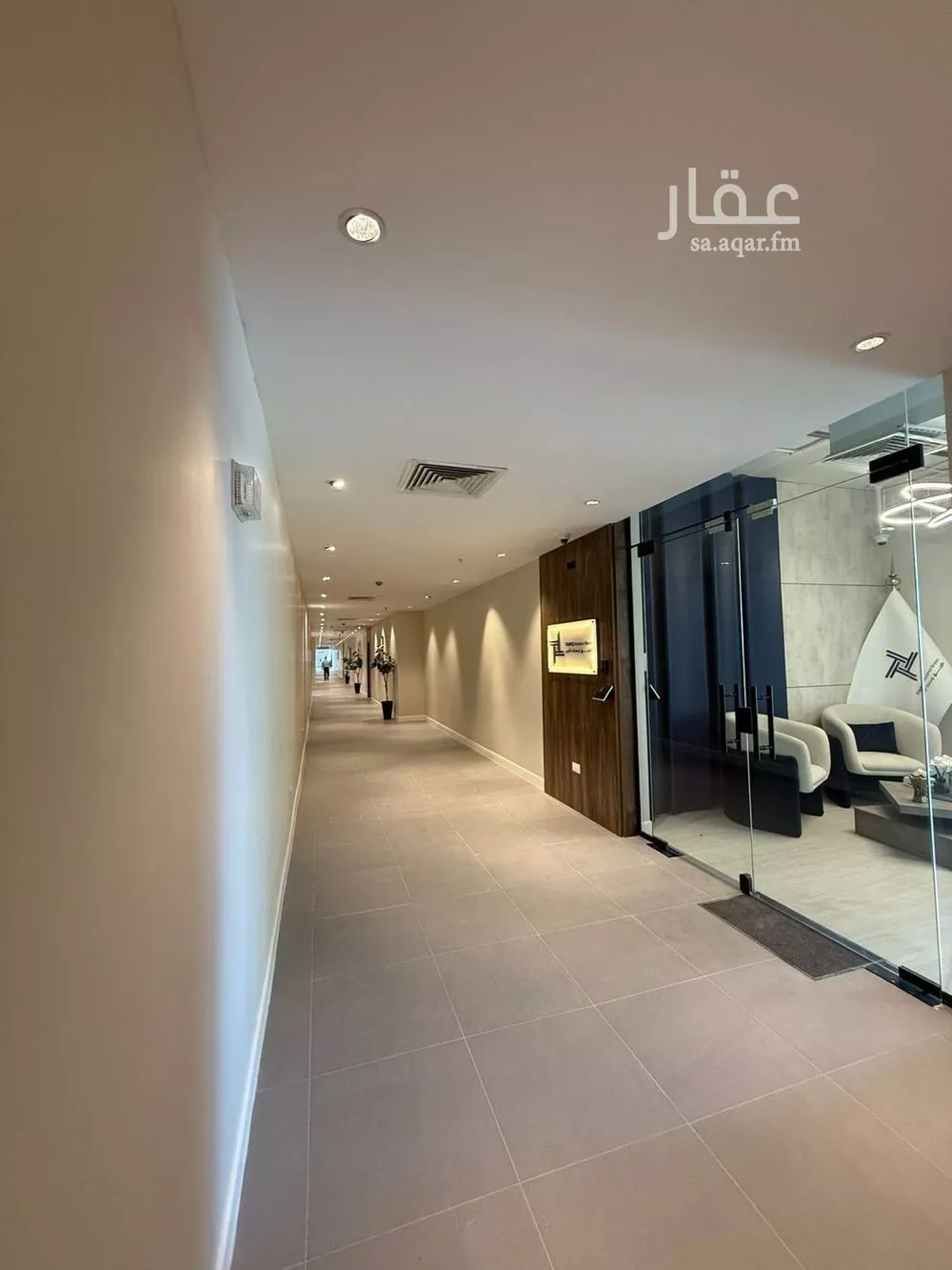 مكتب تجاري للإيجار في شارع طريق الملك عبدالعزيز, حي الياسمين, مدينة الرياض, منطقة الرياض 1 صورة