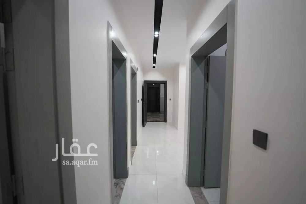 شقة للبيع في شارع عقبه بن كديم, حي الزهراء, مدينة جدة, منطقة مكة المكرمة 1 صورة