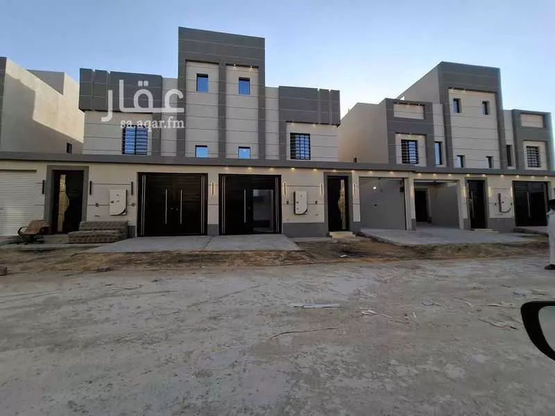 دور للبيع في شارع مسلم, حي بدر, مدينة الرياض, منطقة الرياض 1 صورة