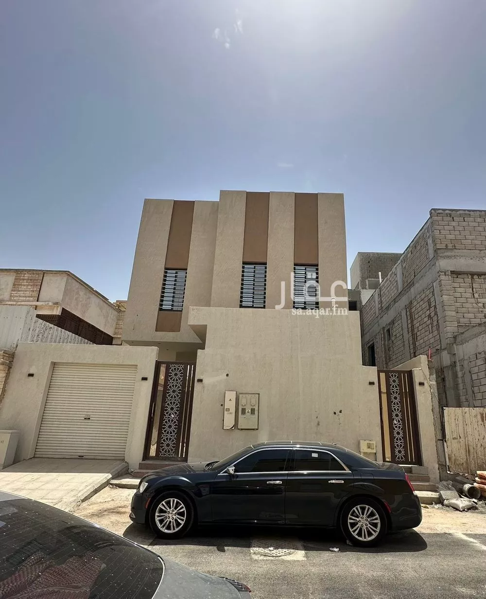 دور للبيع في شارع احمد بن عفيف, حي الجنادرية, مدينة الرياض, منطقة الرياض 1 صورة