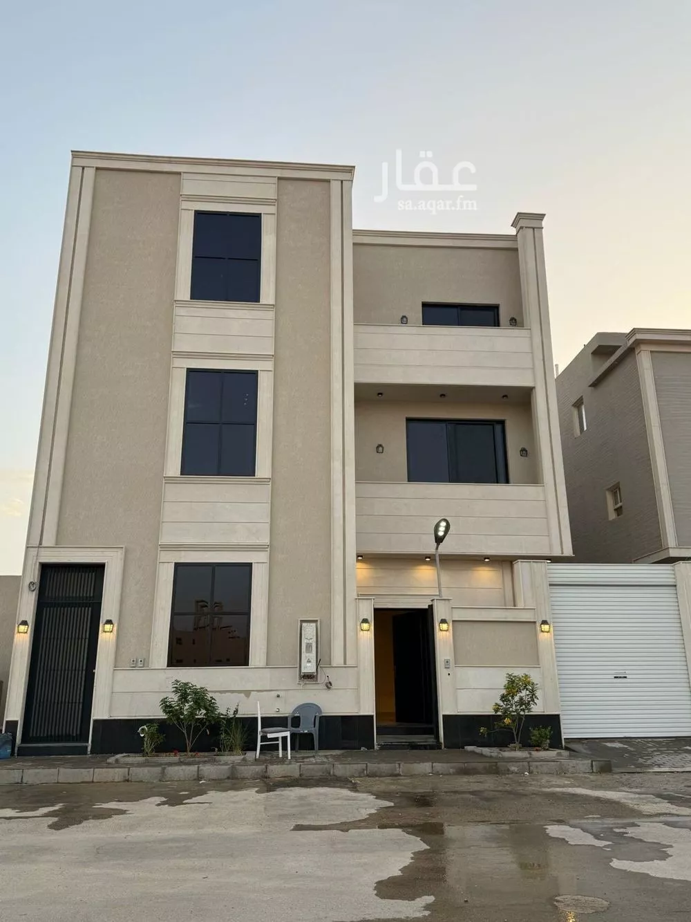 فيلا للبيع في شارع حسن الفخري, حي المهدية, مدينة الرياض, منطقة الرياض 1 صورة