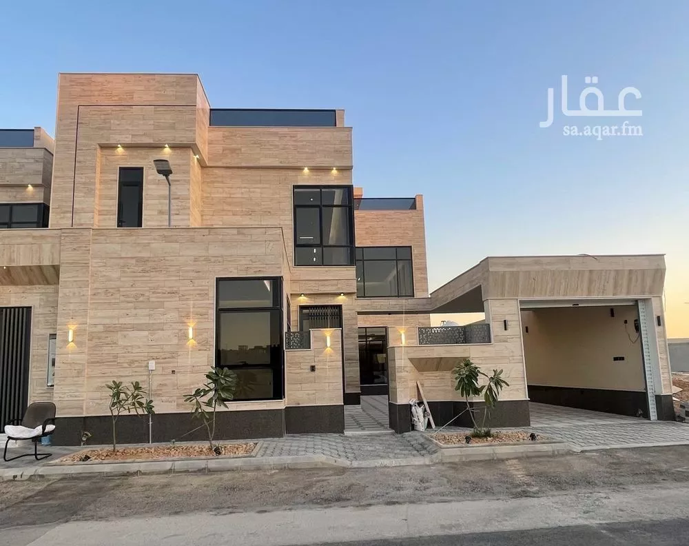 فيلا للبيع في شارع ابن صدقة الغرافي, حي المهدية, مدينة الرياض, منطقة الرياض 1 صورة