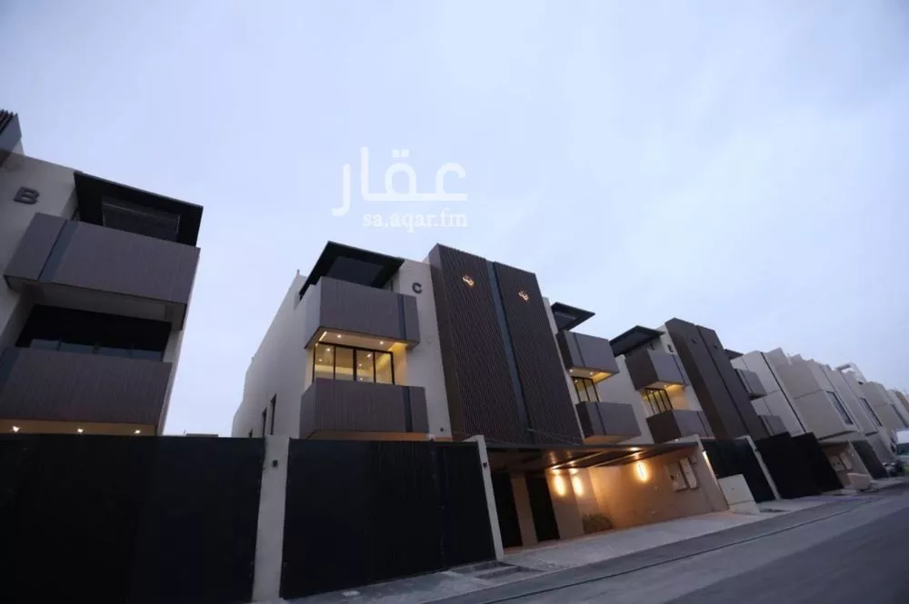 دور للبيع في شارع محمد السلمانى, حي الرمال, مدينة الرياض, منطقة الرياض 1 صورة