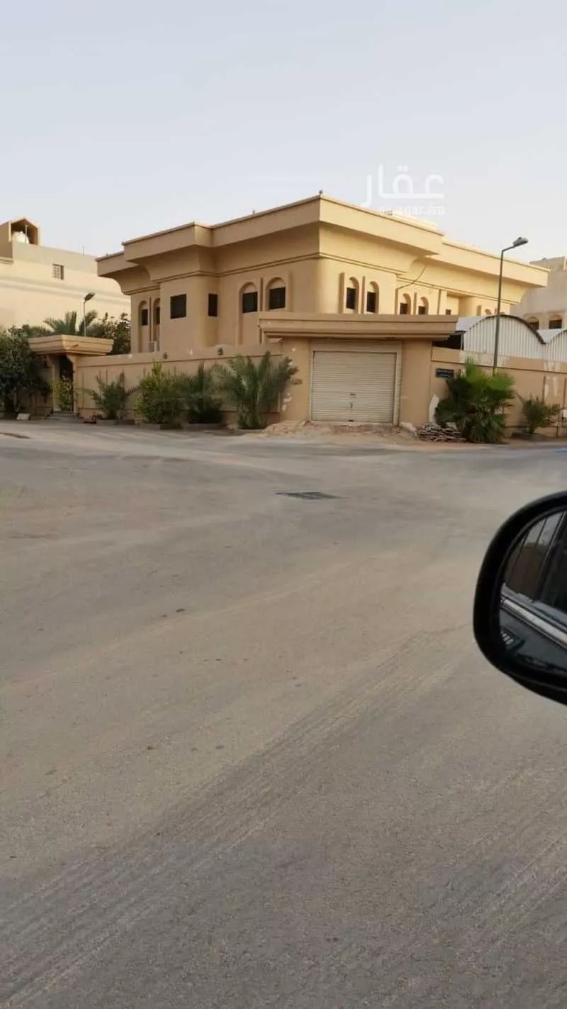 فيلا للبيع في شارع مبارك الدويك, حي العريجاء الغربي, مدينة الرياض, منطقة الرياض 1 صورة