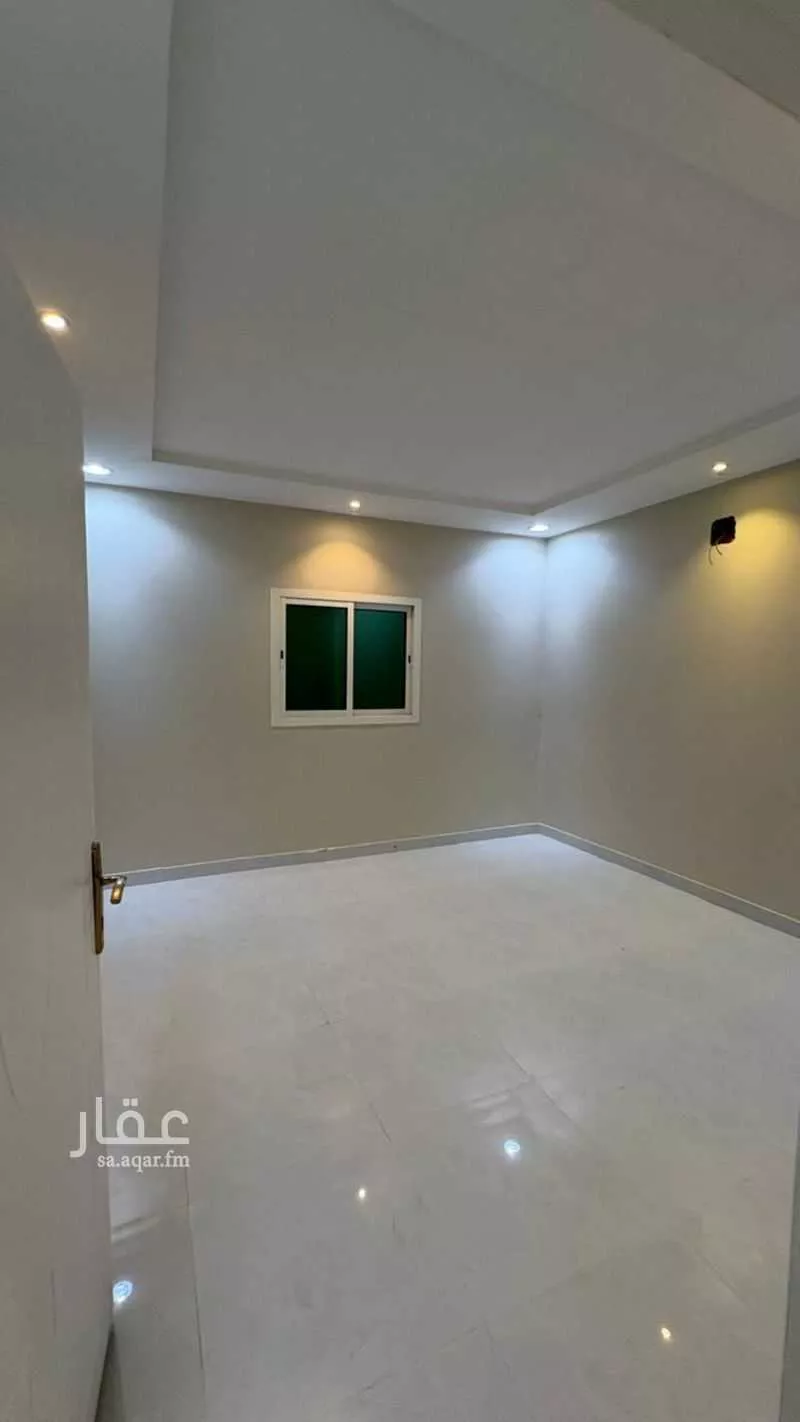 فيلا للإيجار في شارع ابن عمر الدقاق, حي المهدية, مدينة الرياض, منطقة الرياض 1 صورة