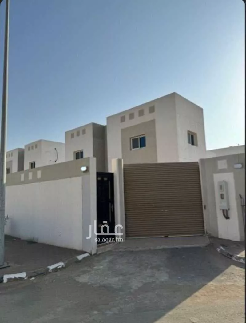 فيلا للبيع في شارع ذكوان مولي الانصار ، الحجروف ، بيش 1 صورة