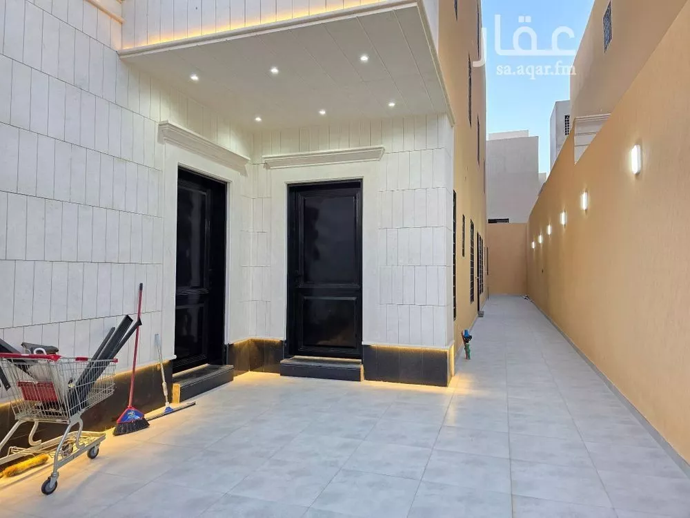 دور للبيع في شارع إسحاق القراب, حي البيان, مدينة الرياض, منطقة الرياض 1 صورة