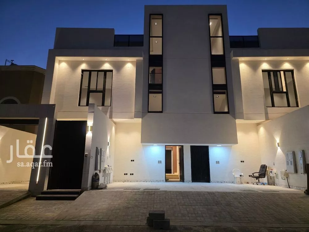 دور للبيع في شارع مطلق بن جفال, حي إشبيلية, مدينة الرياض, منطقة الرياض 1 صورة