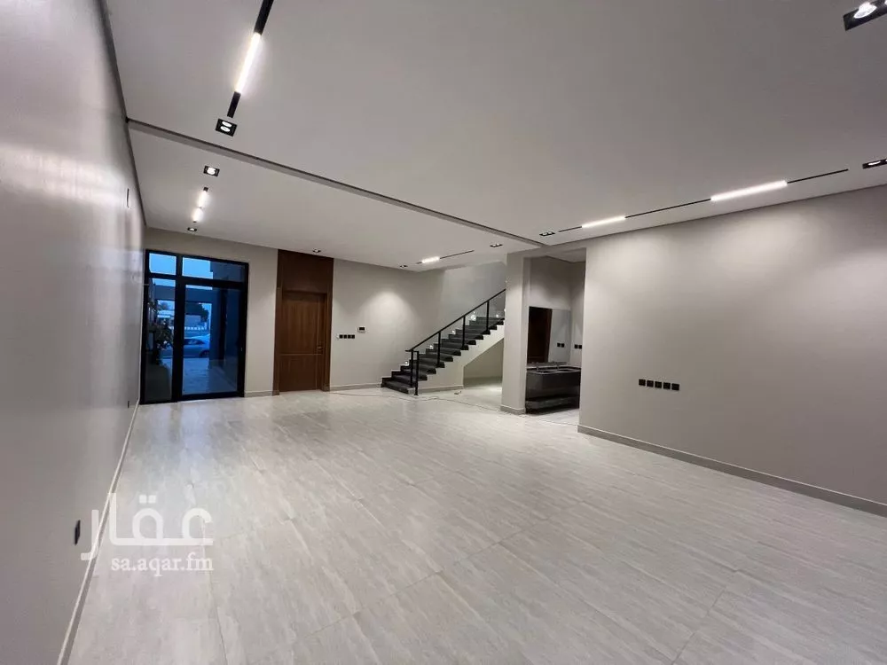 فيلا للبيع في شارع شارع وادي الساحل, حي الرمال, مدينة الرياض, منطقة الرياض 1 صورة