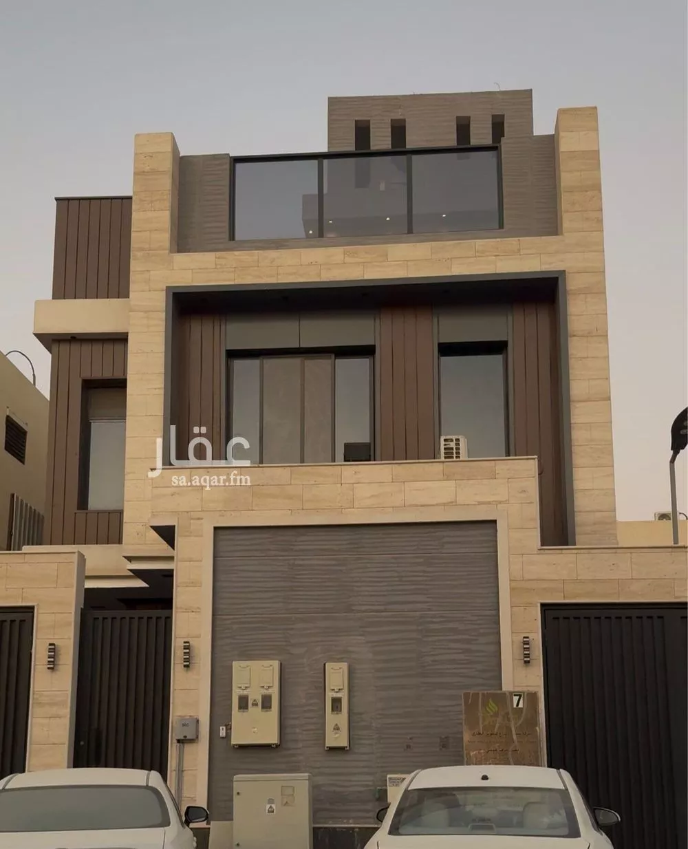 دور للبيع في شارع رقم 329, حي المونسية, مدينة الرياض, منطقة الرياض 1 صورة