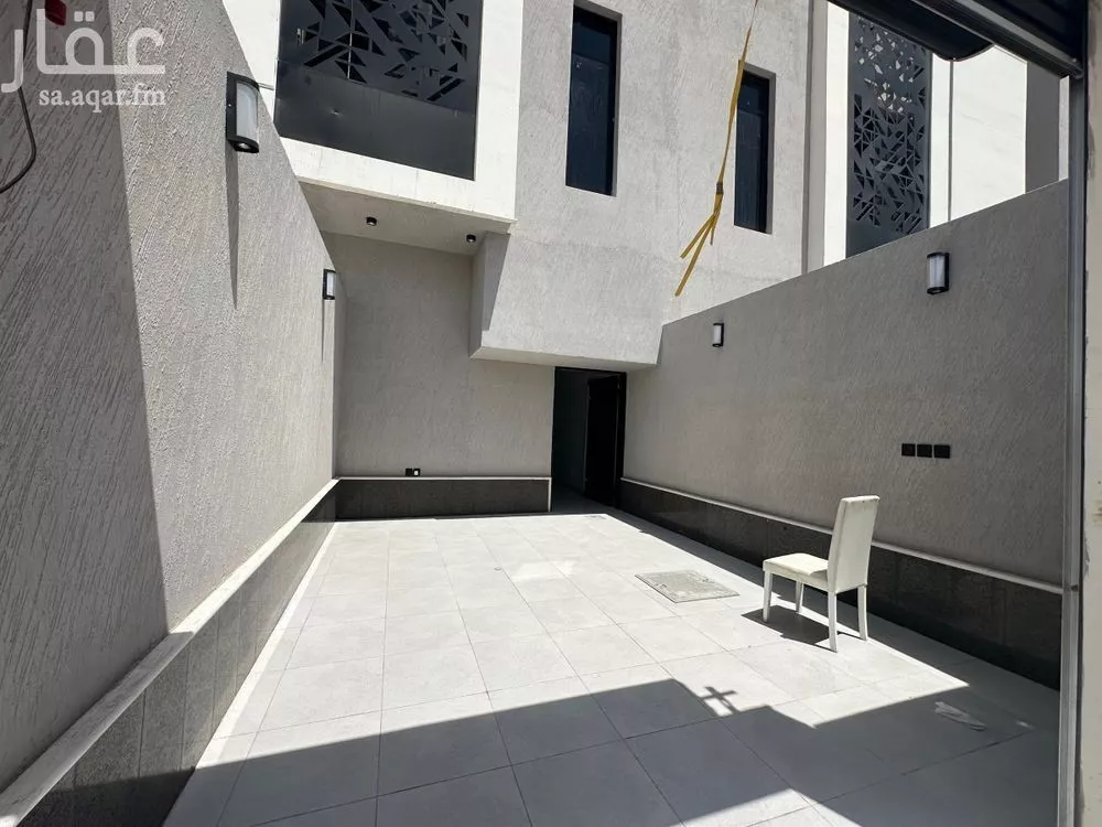 دور للبيع في شارع رقم 194, حي الجنادرية, مدينة الرياض, منطقة الرياض 1 صورة