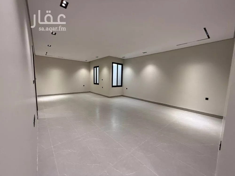 دور للبيع في شارع محمد بن عمر الفاخري, حي إشبيلية, مدينة الرياض, منطقة الرياض 1 صورة