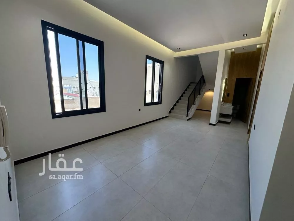 دور للبيع في شارع ممر77, حي الجنادرية, مدينة الرياض, منطقة الرياض 1 صورة