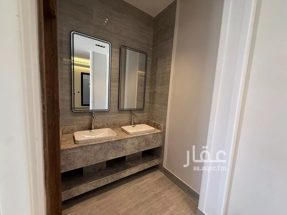 فيلا للبيع في شارع محمد عبدالحي الكتاني, حي العارض, مدينة الرياض, منطقة الرياض 1 صورة