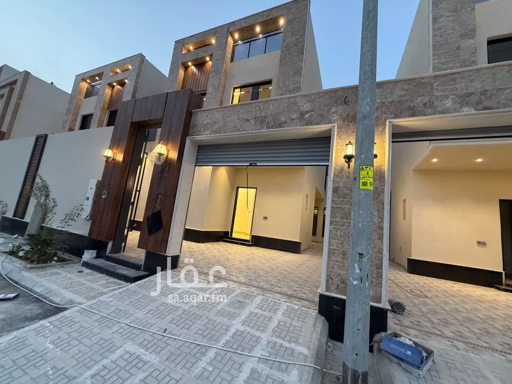 فيلا للبيع في شارع الحسين الغساني, حي الرمال, مدينة الرياض, منطقة الرياض 1 صورة