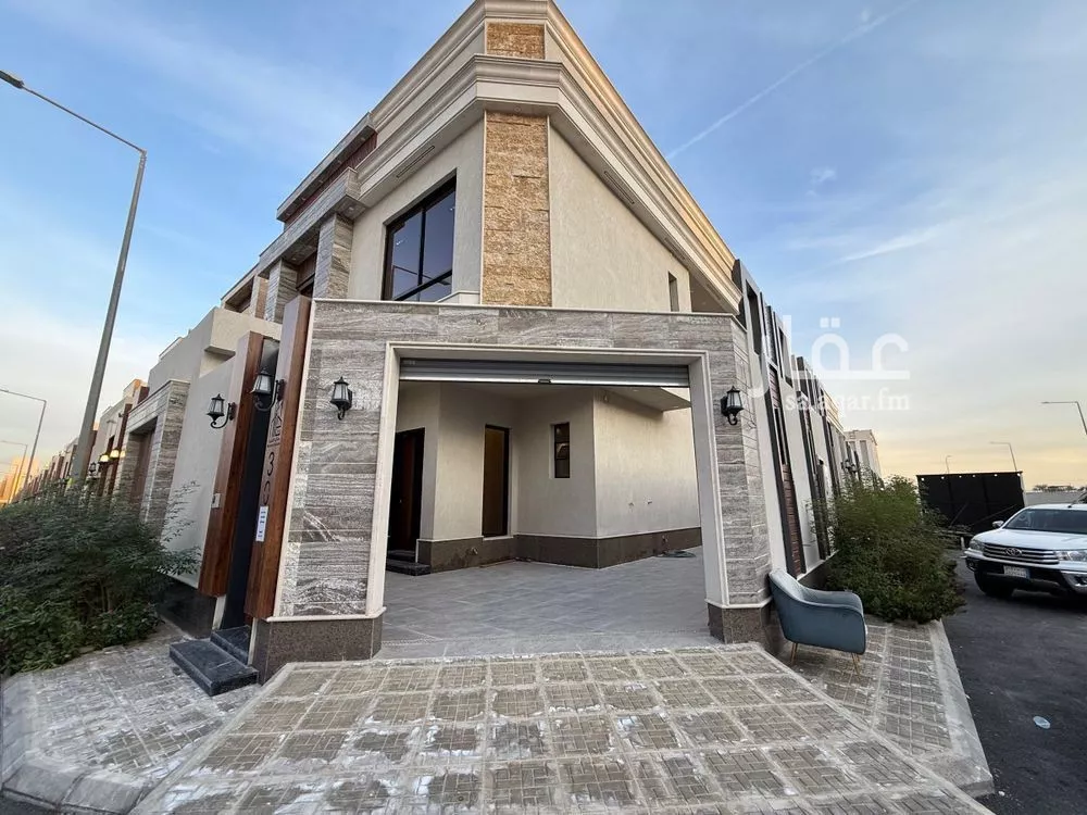 فيلا للبيع في شارع أحمد بن أصبغ, حي الرمال, مدينة الرياض, منطقة الرياض 1 صورة