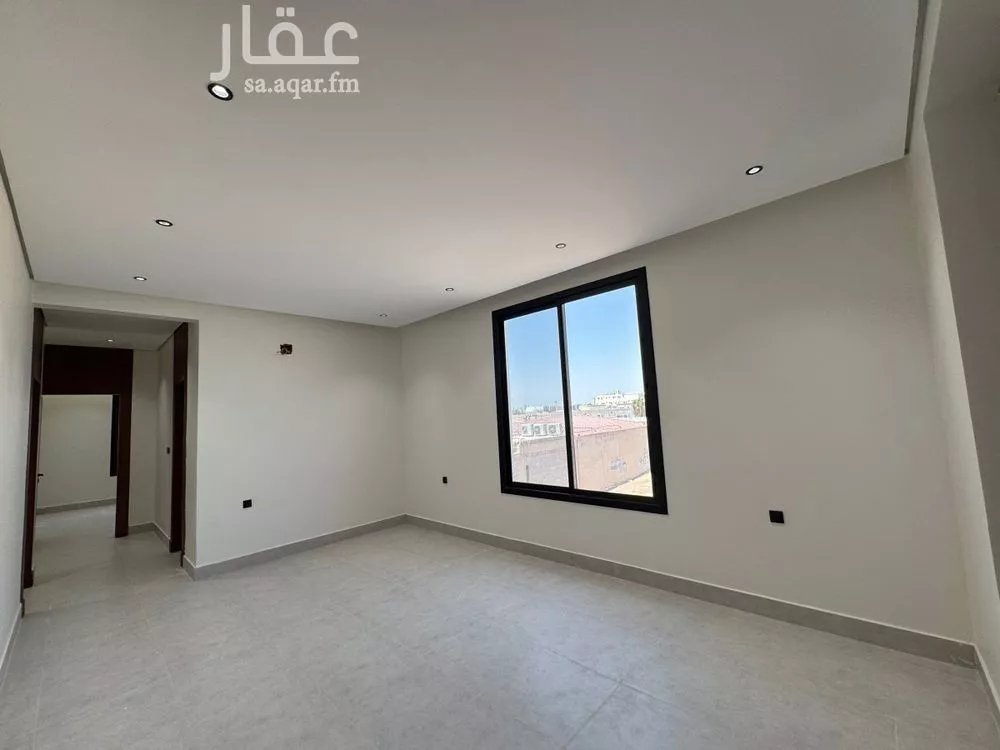 فيلا للبيع في شارع طريق الجنادرية, حي المعيزيلة, مدينة الرياض, منطقة الرياض 1 صورة