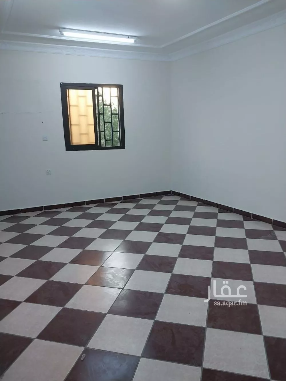 عمارة للإيجار في شارع رقم 112, حي العزيزية, مدينة الرياض, منطقة الرياض 1 صورة