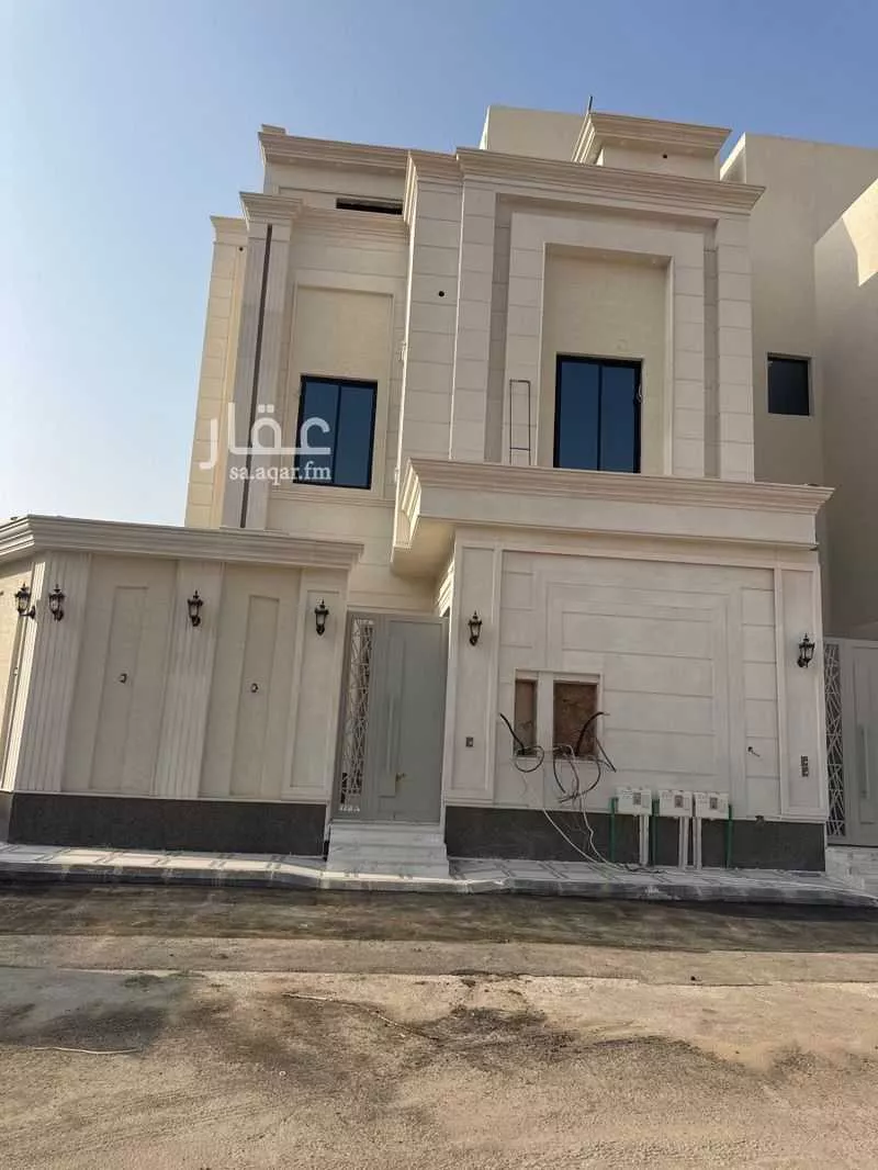 دور للبيع في شارع الندوة, حي الندوة, مدينة الرياض, منطقة الرياض 1 صورة