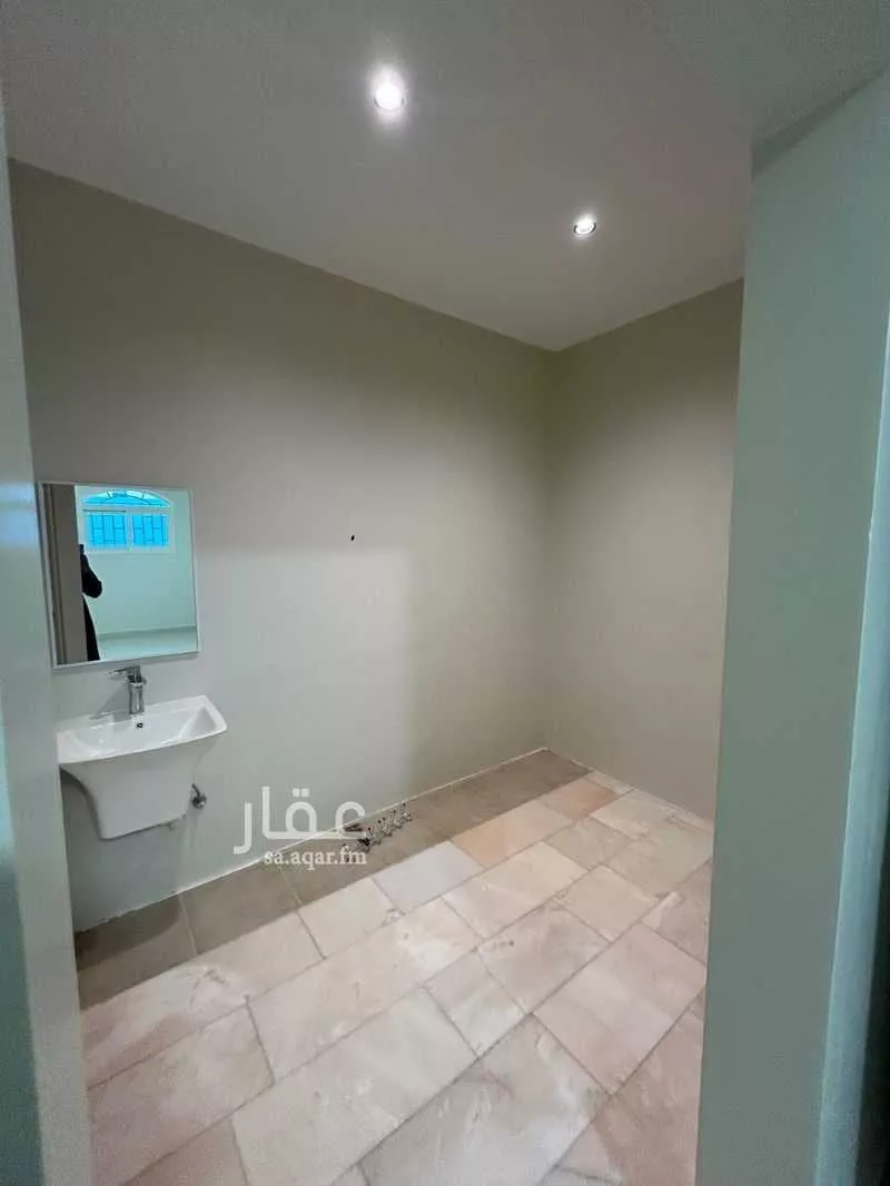 دور للإيجار في شارع أحمد بن مغيث, حي العقيق, مدينة الرياض, منطقة الرياض 1 صورة