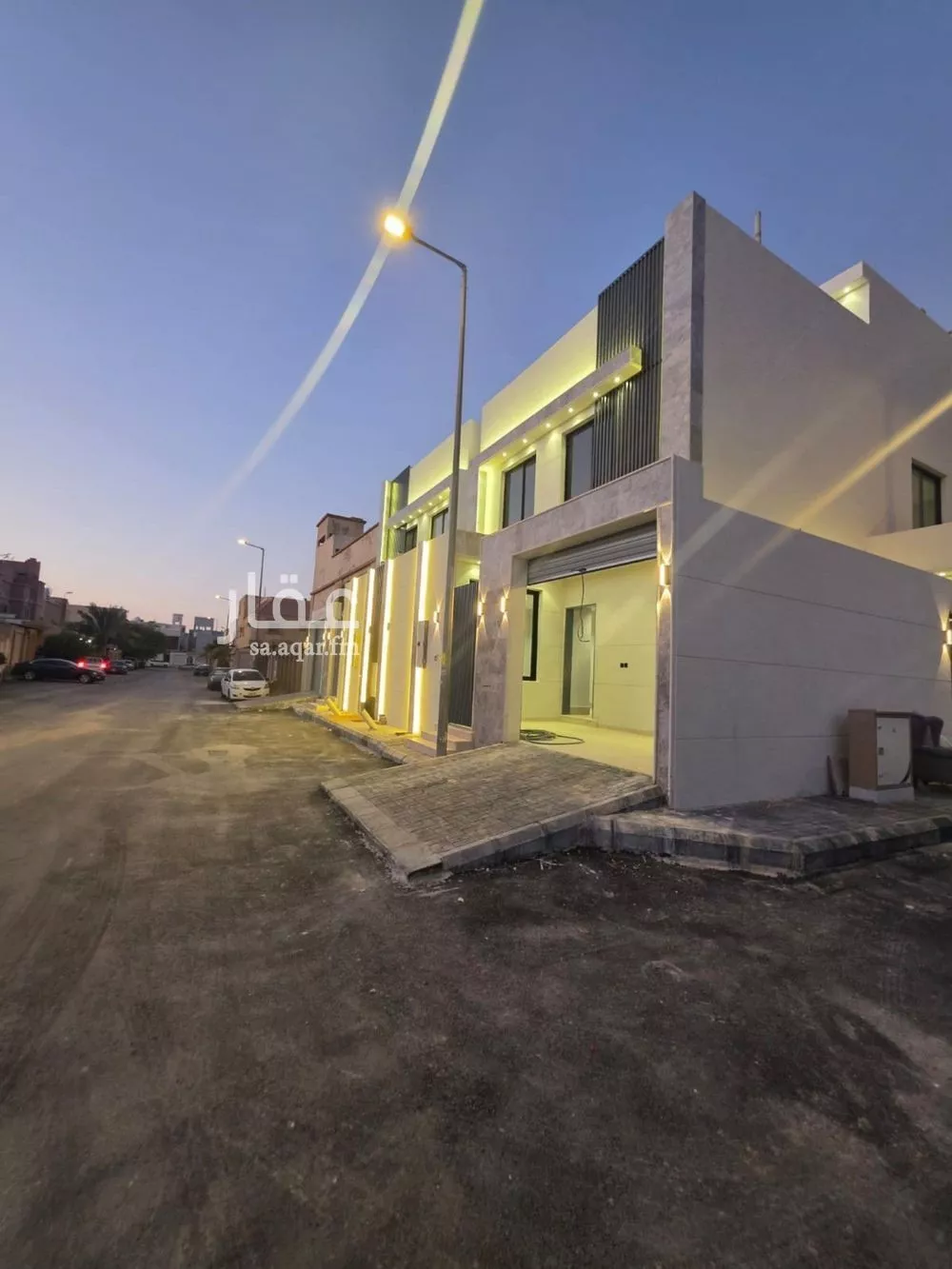 فيلا للبيع في شارع ابن الحكيم, حي العريجاء الغربي, مدينة الرياض, منطقة الرياض 1 صورة