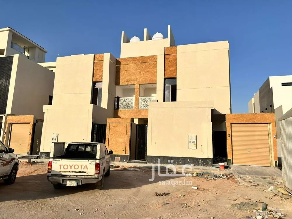 فيلا للبيع في شارع السرور, حي الرمال, مدينة الرياض, منطقة الرياض 1 صورة