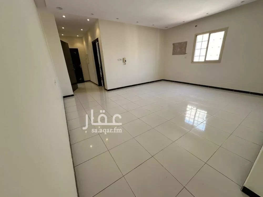 شقة للبيع في شارع محمد بن عبدالواحد الطبري, حي الرمال, مدينة الرياض, منطقة الرياض 1 صورة