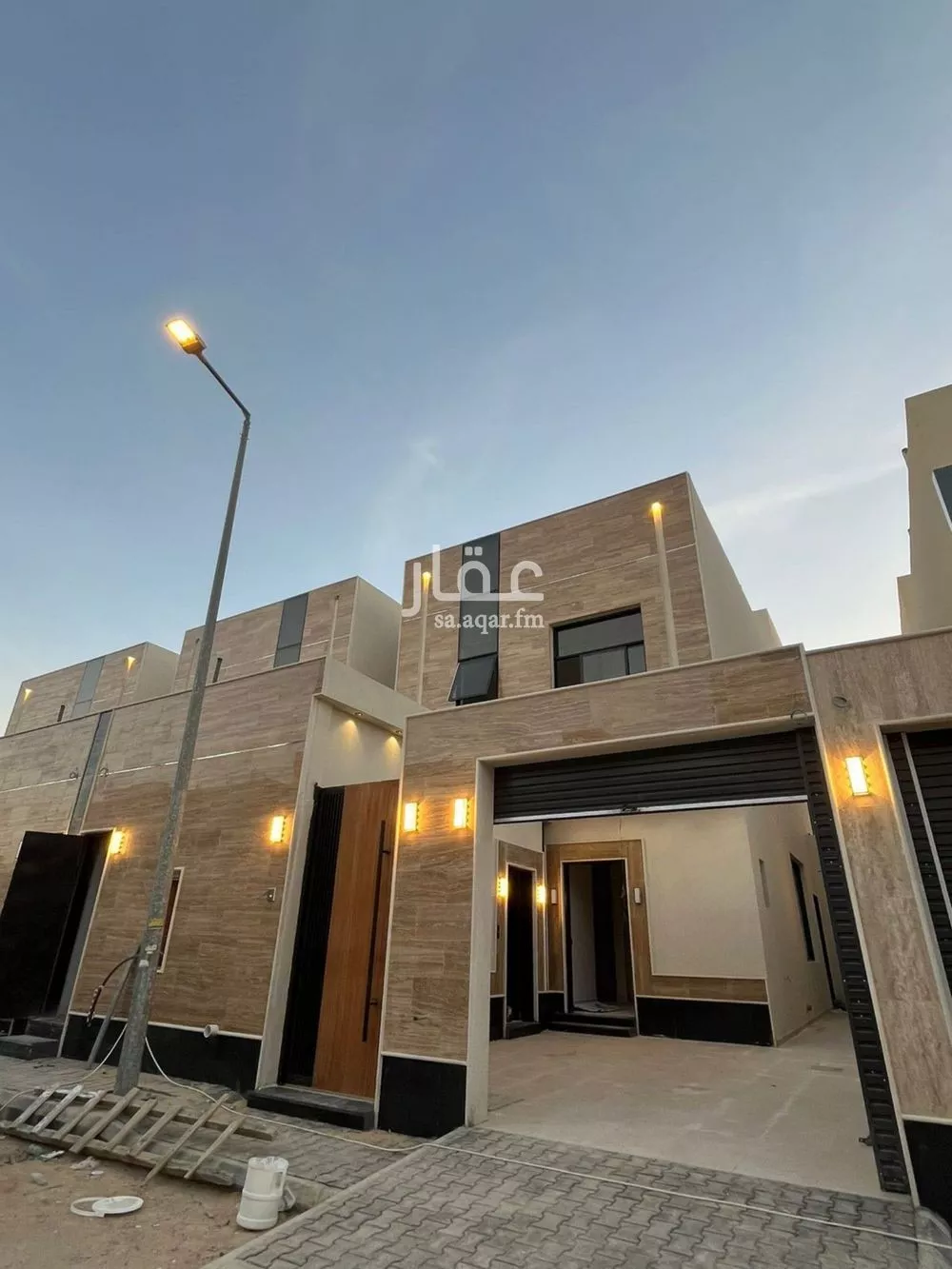 فيلا للبيع في شارع أحمد بن ناصر الكناني, حي العوالي, مدينة الرياض, منطقة الرياض 1 صورة