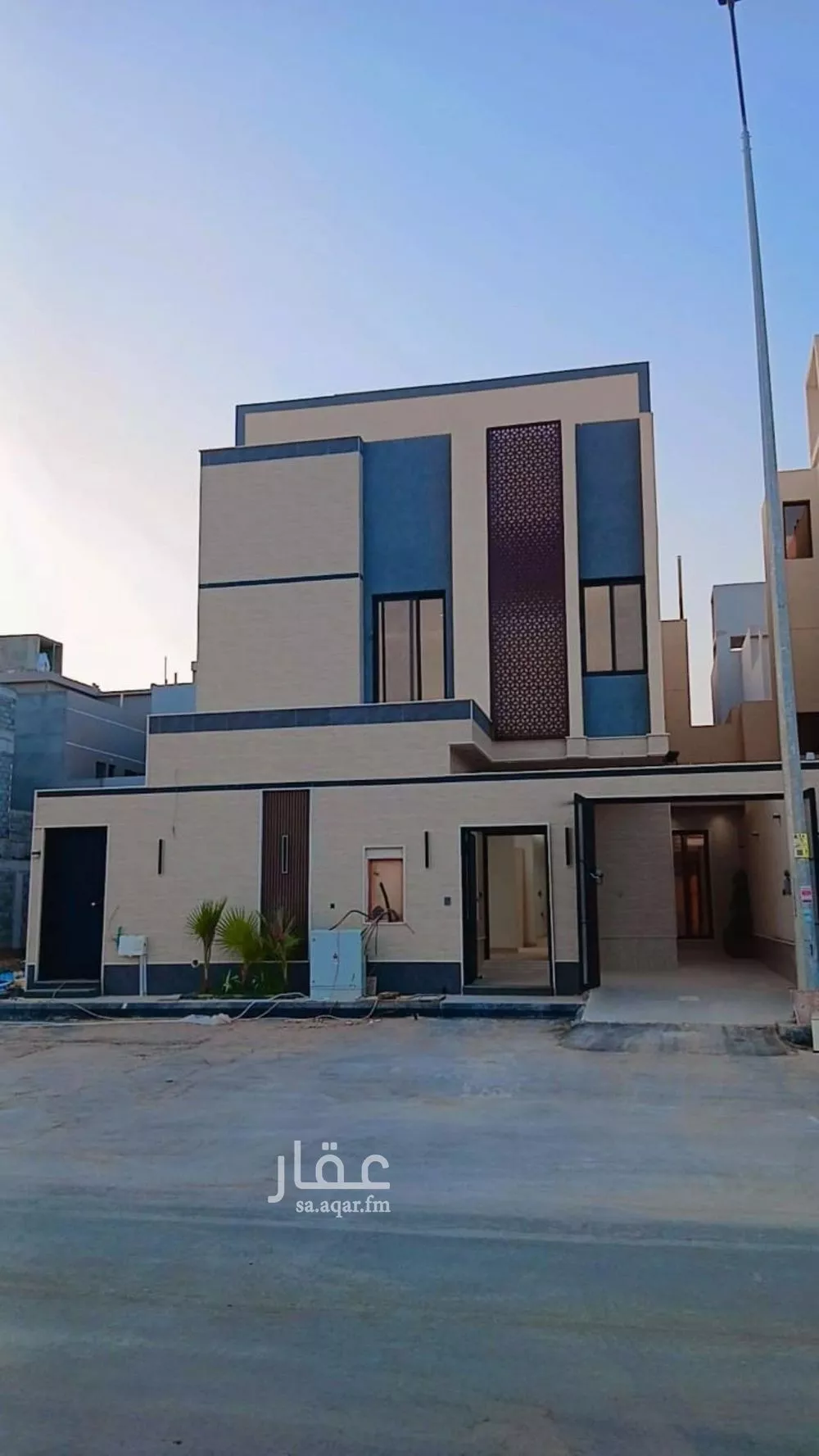 فيلا للبيع في شارع حجاج بن أرطأة, حي الرمال, مدينة الرياض, منطقة الرياض 1 صورة