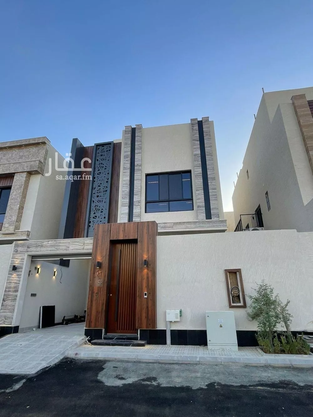 فيلا للبيع في شارع النواس بن سمعان, حي العارض, مدينة الرياض, منطقة الرياض 1 صورة