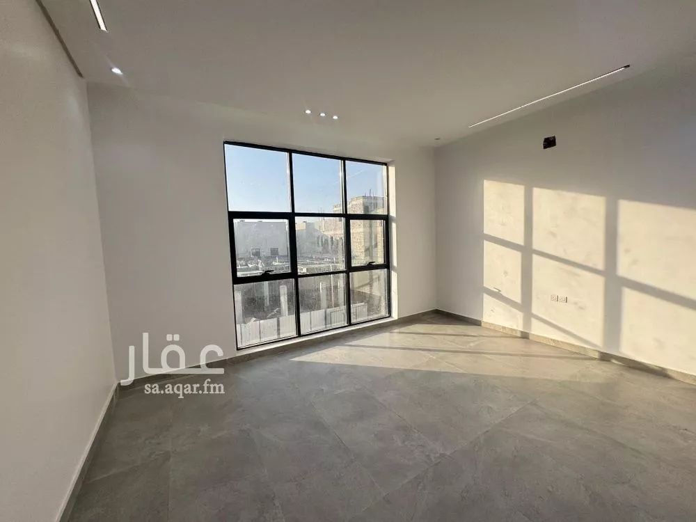 دور للبيع في شارع إبراهيم آل مبارك, حي الرمال, مدينة الرياض, منطقة الرياض 1 صورة