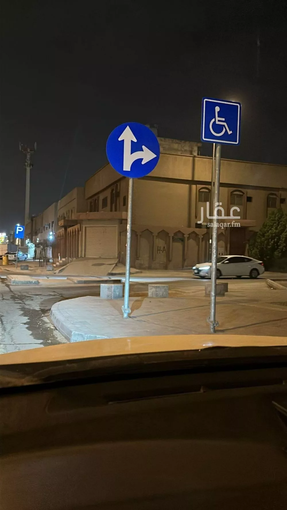 عمارة للبيع في شارع الأمير مساعد بن عبدالرحمن بن فيصل, حي العريجاء الأوسط, مدينة الرياض, منطقة الرياض 1 صورة