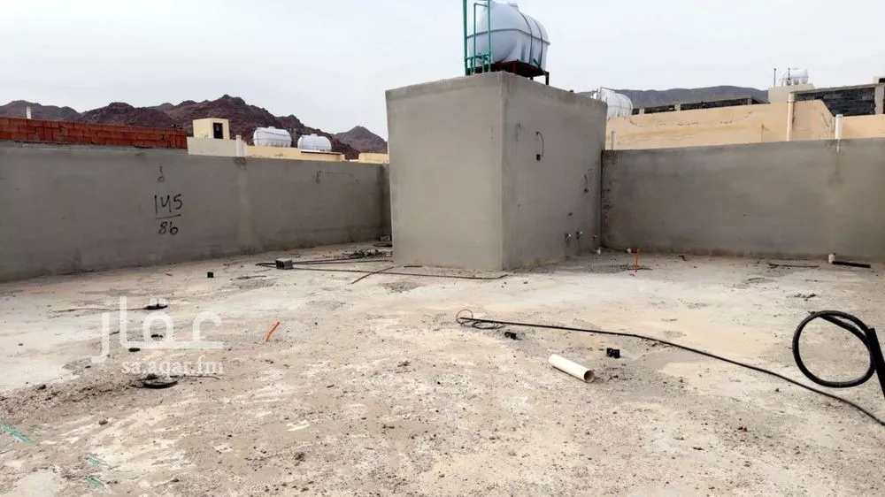 فيلا للبيع في شارع يزيد الرشك الضبعي, حي المدينة الصناعية, مدينة المدينه المنوره, منطقة المدينة المنورة 1 صورة
