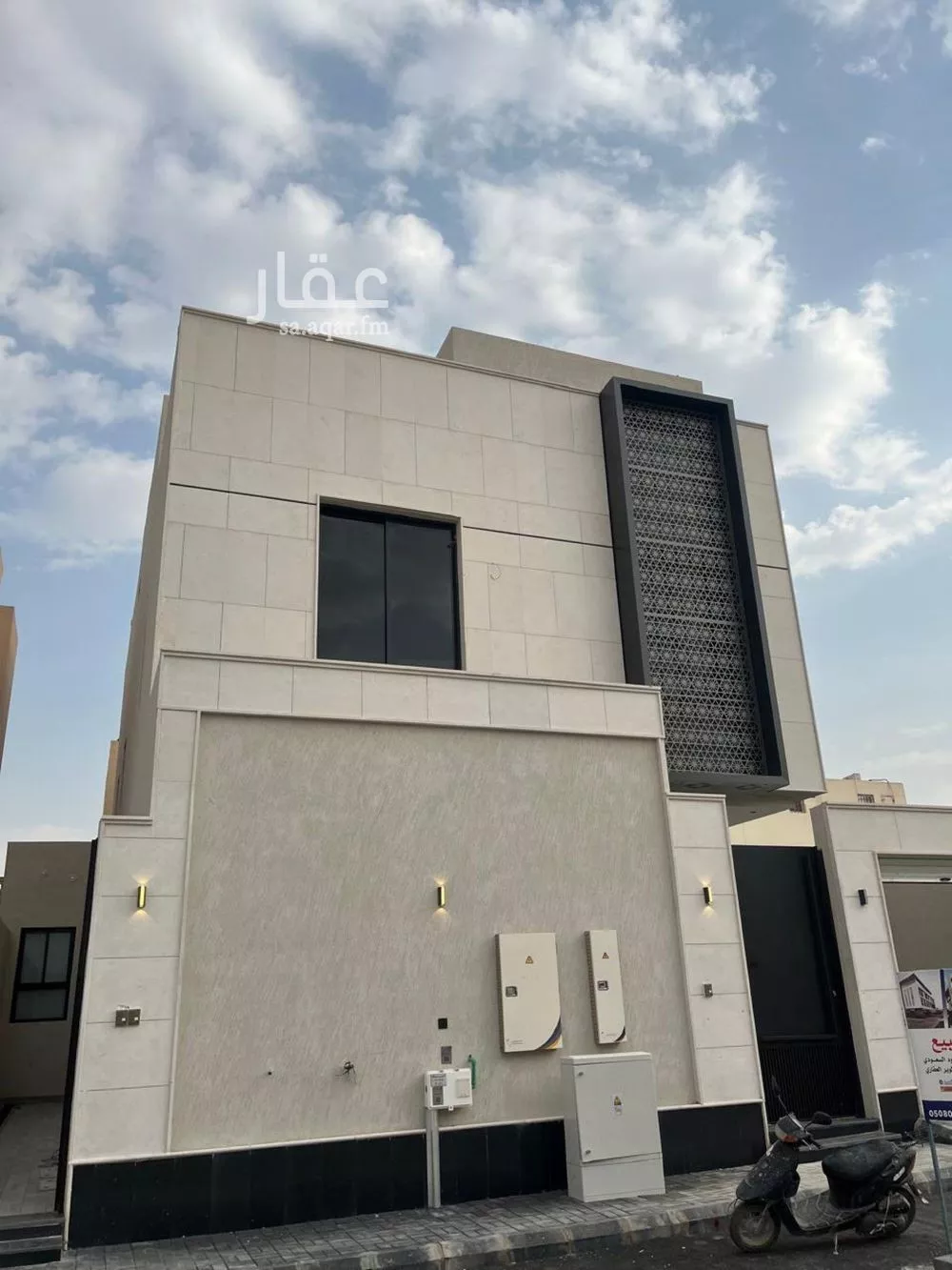 دور للبيع في شارع الصنوان, حي إشبيلية, مدينة الرياض, منطقة الرياض 1 صورة