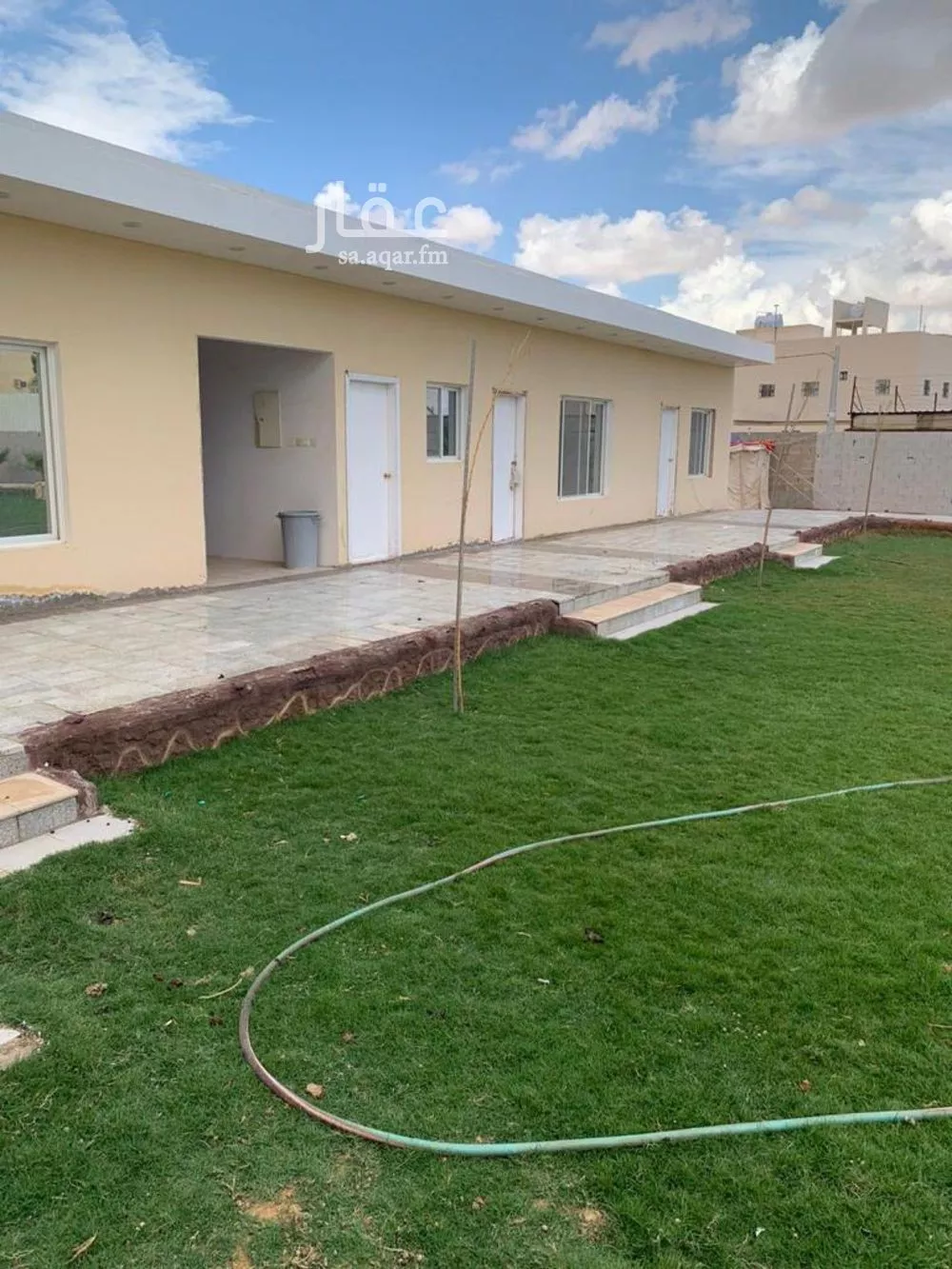استراحة للبيع في شارع الجامعة 96, حي الجامعة, مدينة المزاحميه, منطقة الرياض 1 صورة