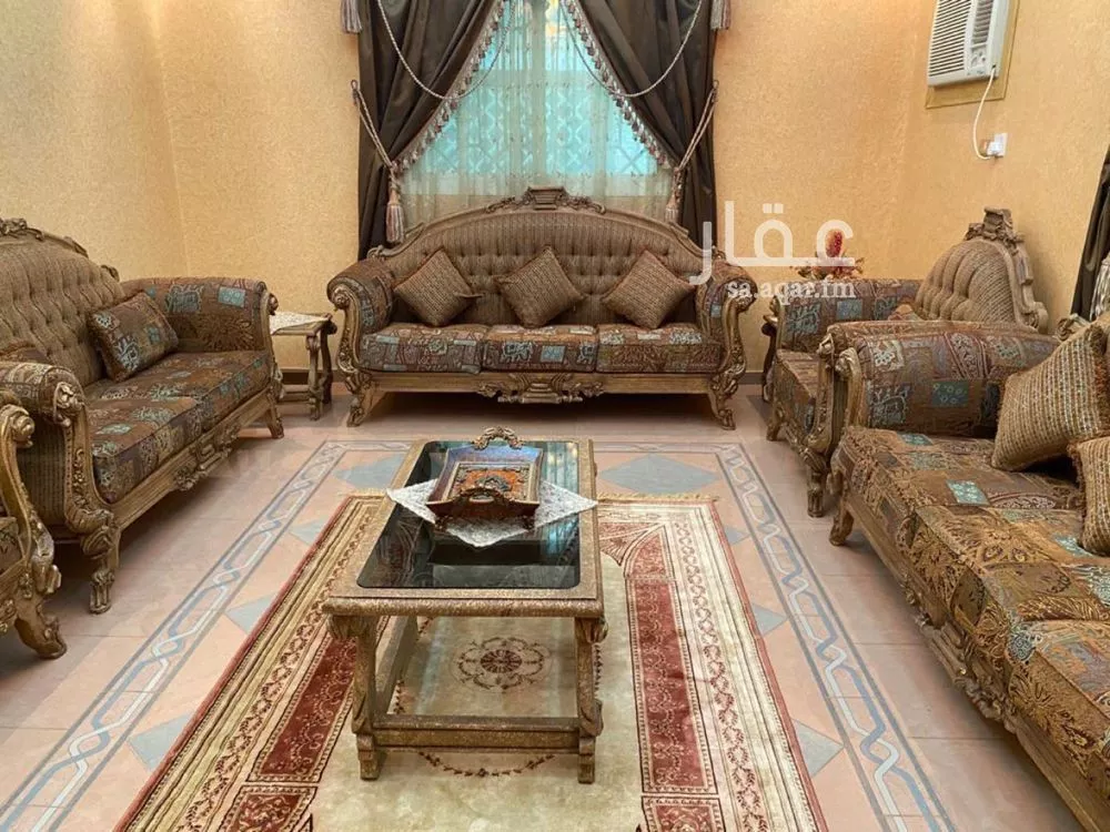فيلا للبيع في شارع رزين ابن عماد, حي القطبية الشرقية, مدينة امارة منطقة مكة المكرمة - الطائف, منطقة مكة المكرمة 1 صورة