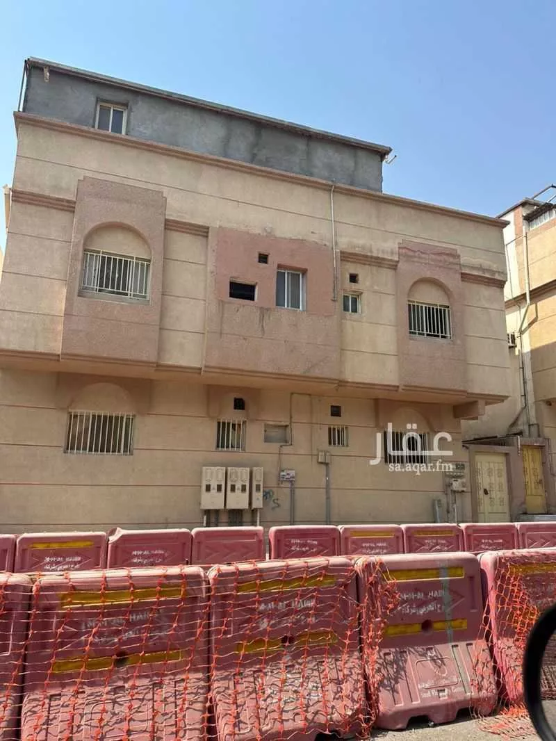 عمارة للإيجار في شارع عسير, حي الثقبة, مدينة الخبر, المنطقة الشرقية 1 صورة