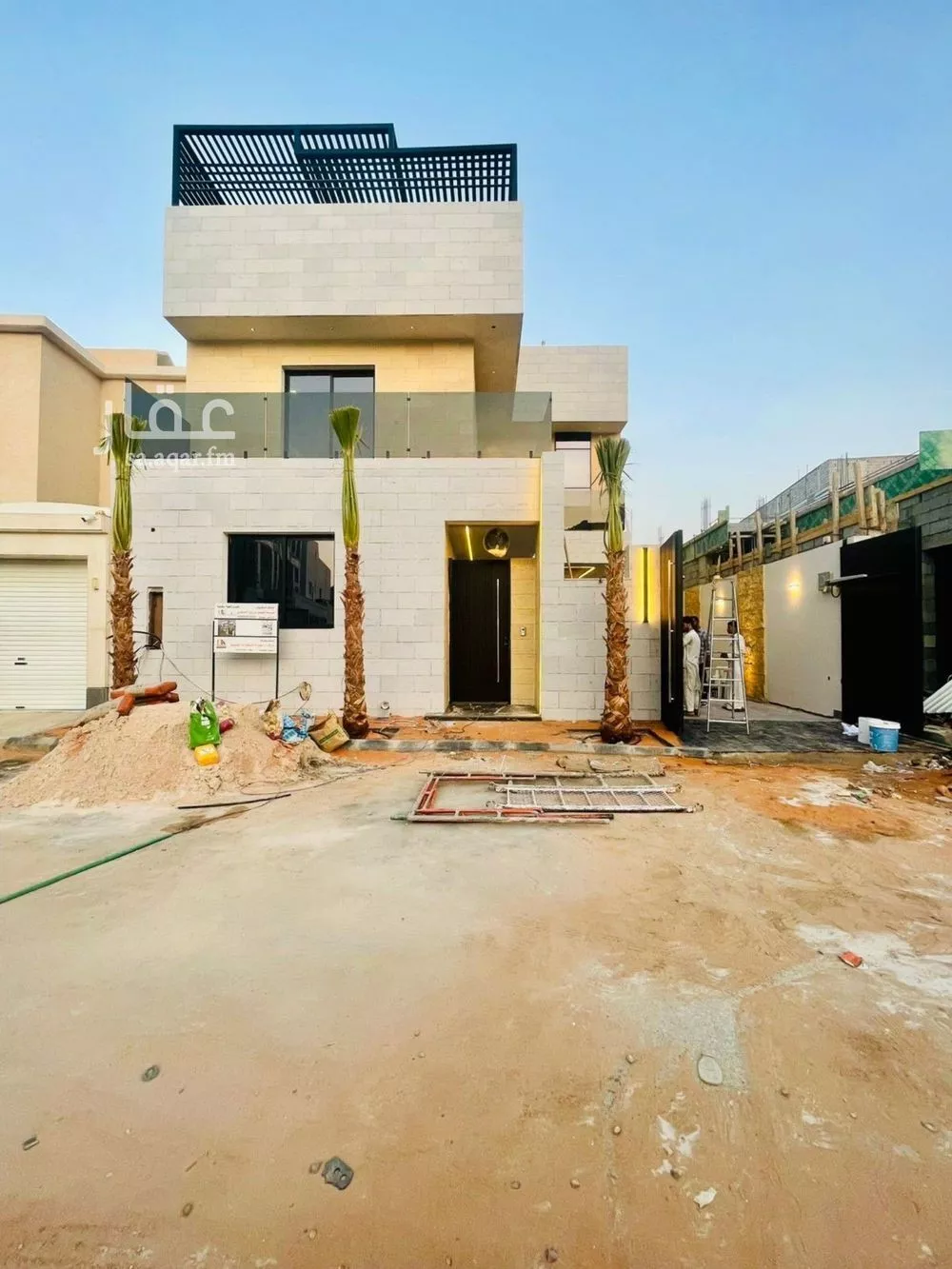 فيلا للبيع في شارع حلل بنت أبي المكارم, حي المهدية, مدينة الرياض, منطقة الرياض 1 صورة