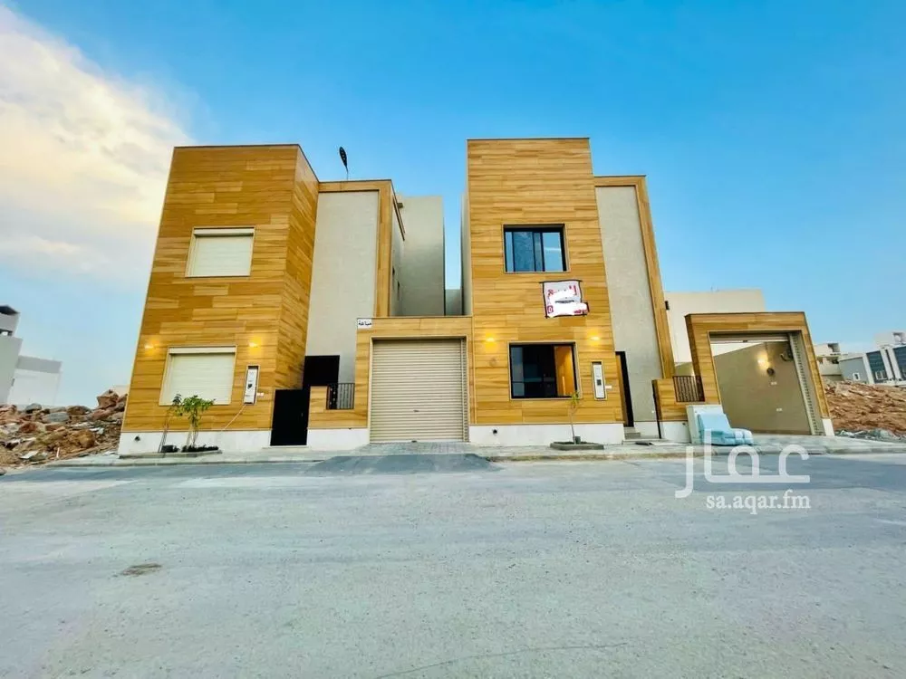 فيلا للبيع في شارع أحمد المطاع, حي المهدية, مدينة الرياض, منطقة الرياض 1 صورة