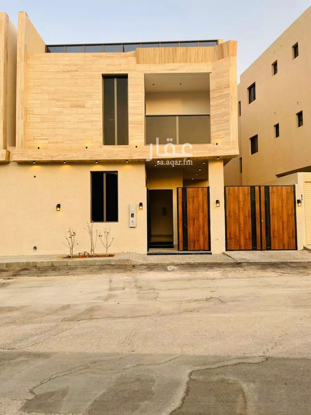 فيلا للبيع في شارع أبي محمد الأكفاني, حي المهدية, مدينة الرياض, منطقة الرياض 1 صورة