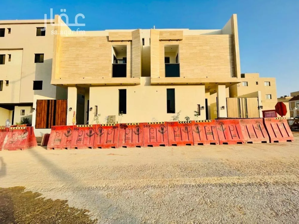فيلا للبيع في شارع أبي عروه, حي المهدية, مدينة الرياض, منطقة الرياض 1 صورة