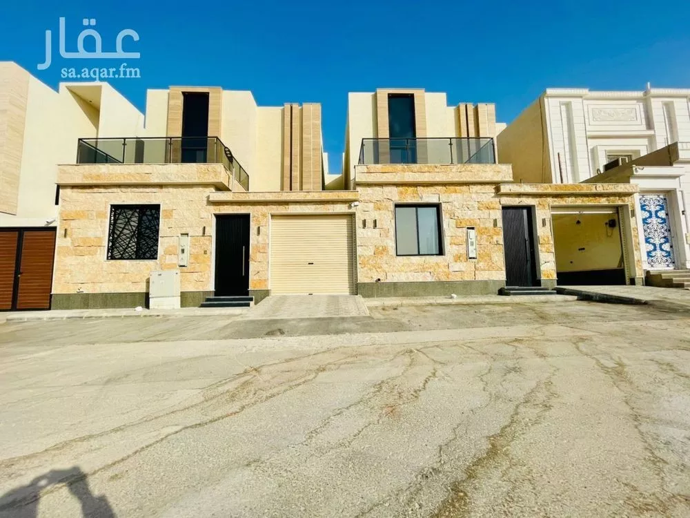 فيلا للبيع في شارع شارع ابن أبي الشكر الفلكي, حي المهدية, مدينة الرياض, منطقة الرياض 1 صورة