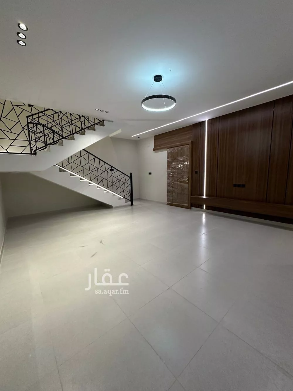 فيلا للبيع في شارع العراقة, حي اليرموك, مدينة تبوك, منطقة تبوك 1 صورة