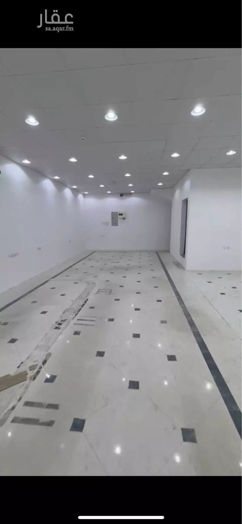 عمارة للإيجار في شارع الدائري الغربي الفرعي, حي العريجاء الغربي, مدينة الرياض, منطقة الرياض 1 صورة