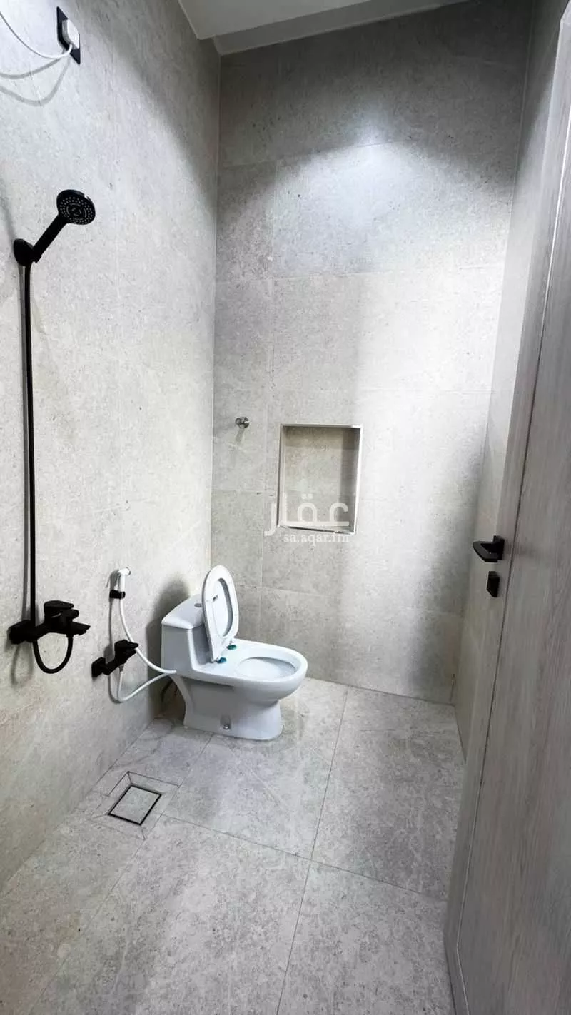 شقة للإيجار في شارع الملك عبد العزيز ، حي الشفاء ، حفر الباطن ، حفر الباطن 1 صورة