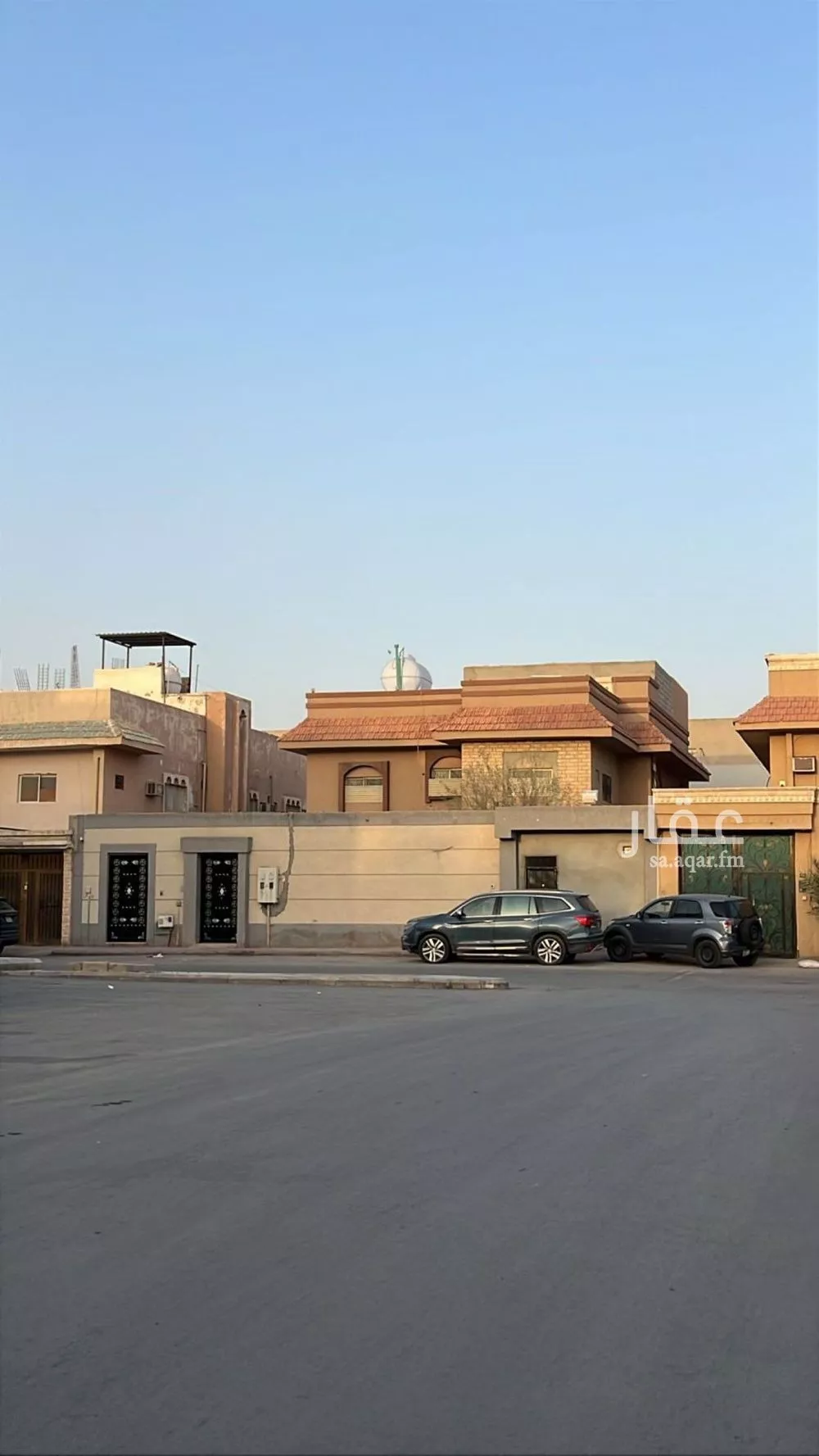 فيلا للبيع في شارع أبي محمد الأنصاري, حي الشفاء, مدينة الرياض, منطقة الرياض 1 صورة