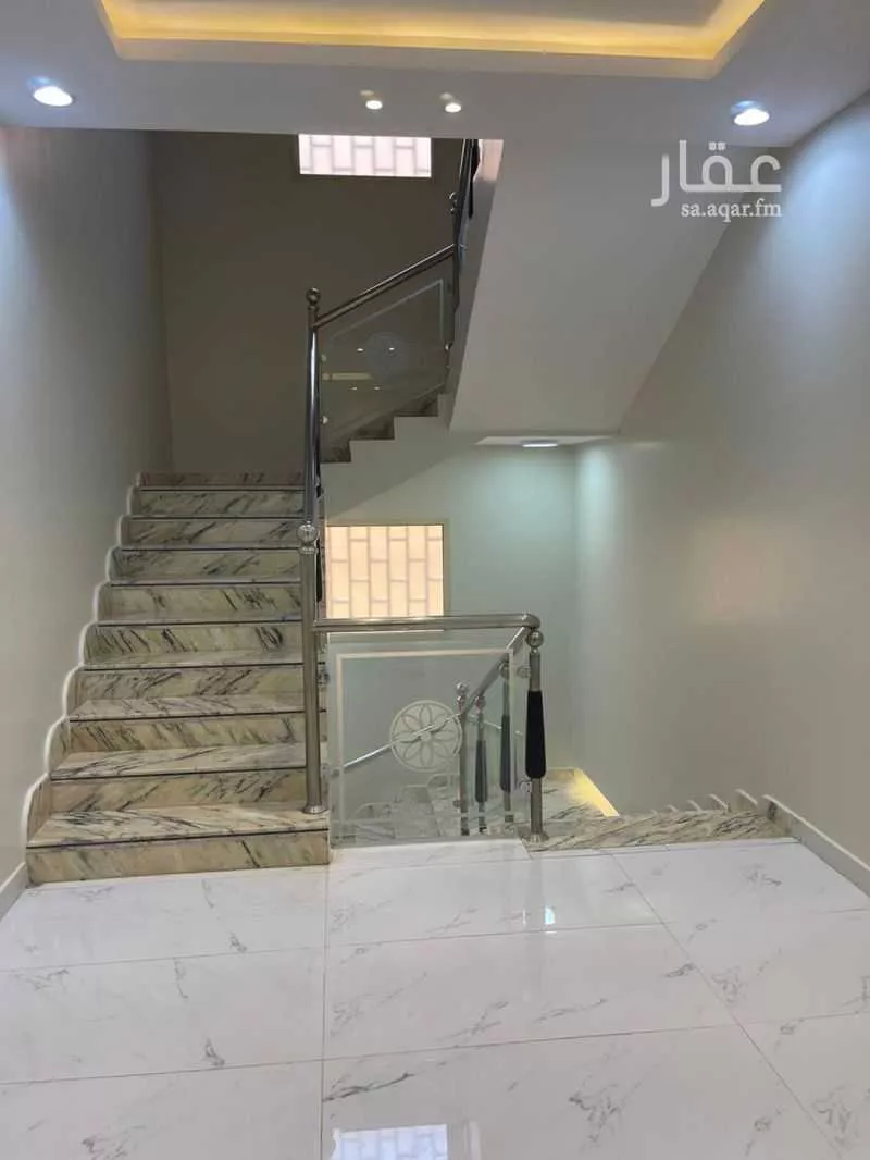 فيلا للبيع في شارع حرب بن إسماعيل, حي العارض, مدينة الرياض, منطقة الرياض 1 صورة