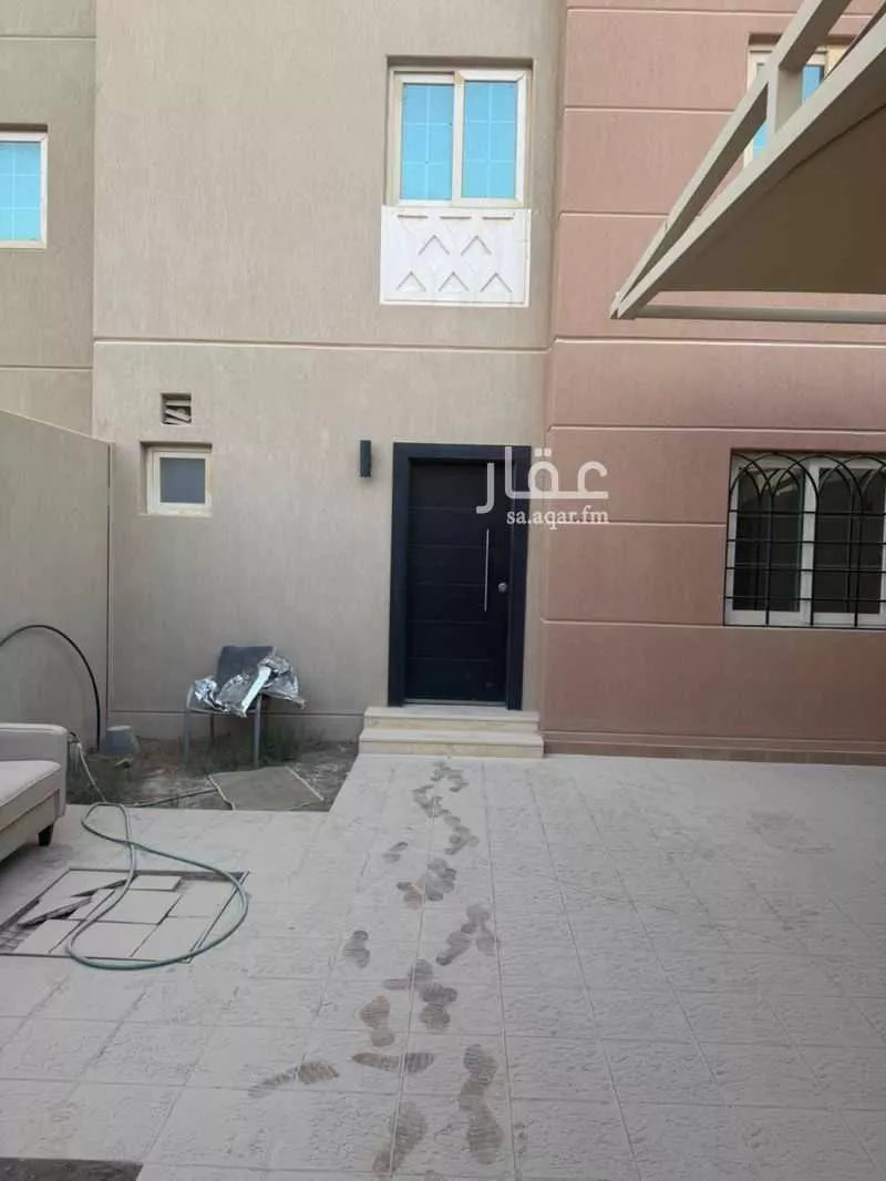 فيلا للإيجار في شارع محمد بن مروان, حي مطار الملك خالد الدولي, مدينة الرياض, منطقة الرياض 1 صورة